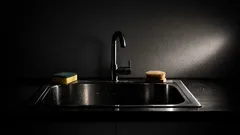夜5分のキッチンリセットでシンクのヌメリとニオイを防ぐ習慣